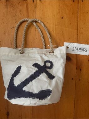 Sea Bags of Maine Beverage bucket Bag navy blue anchor appliqué Rope handle
